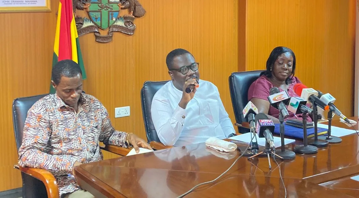• Mr Akwaboa (middle) addressing the media