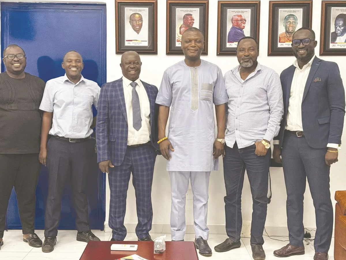 • Kofi Adams (3rd right) together with SWAG executives