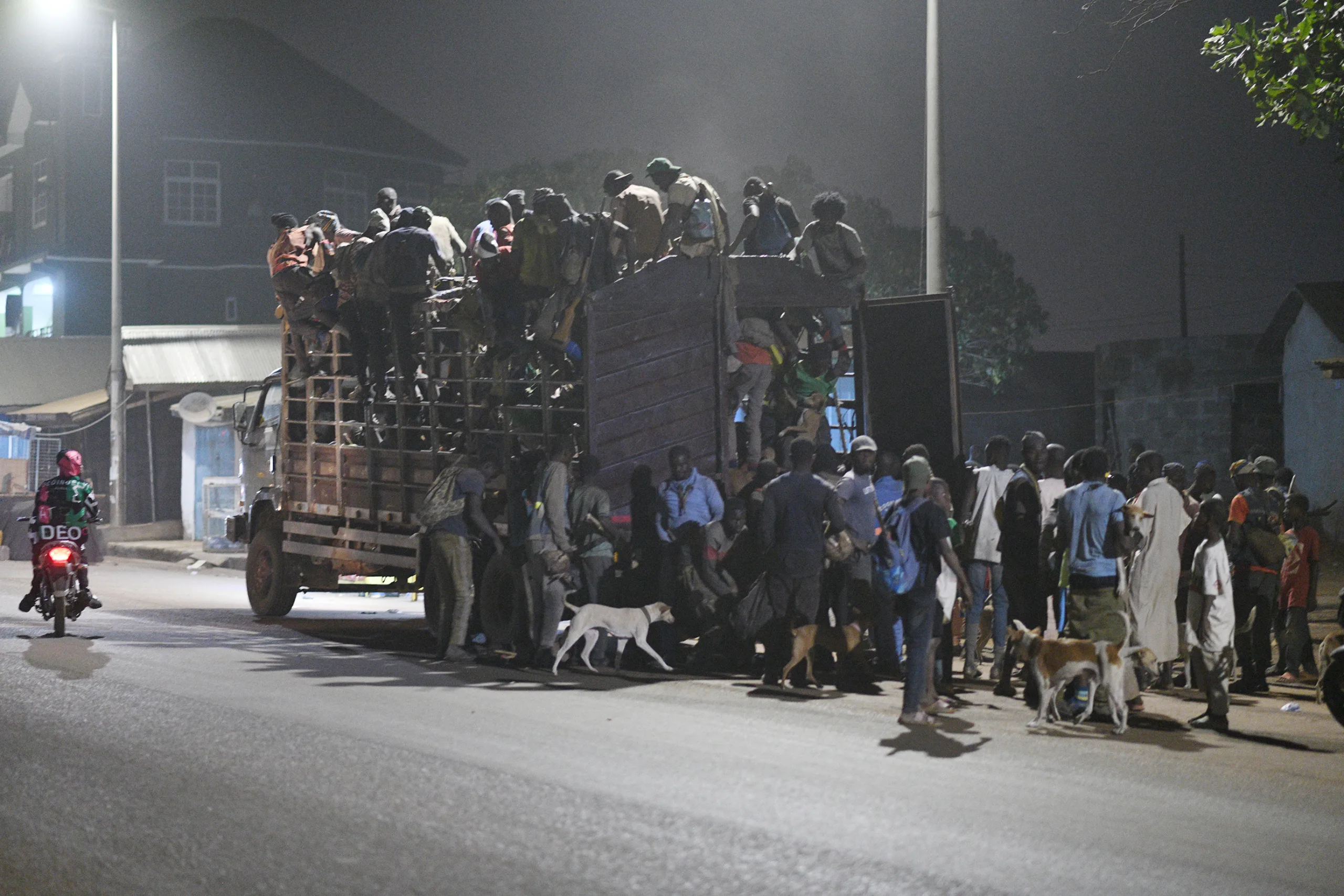 • A group of hunters returning after the day’s expedition. Photos by Geoffrey Buta